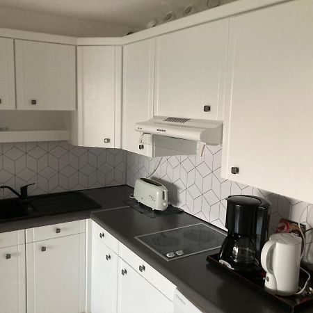 Appartement 2 Chambres Avec Piscine Face A La Mer A La Coudouliere Six-Fours-les-Plages Dış mekan fotoğraf