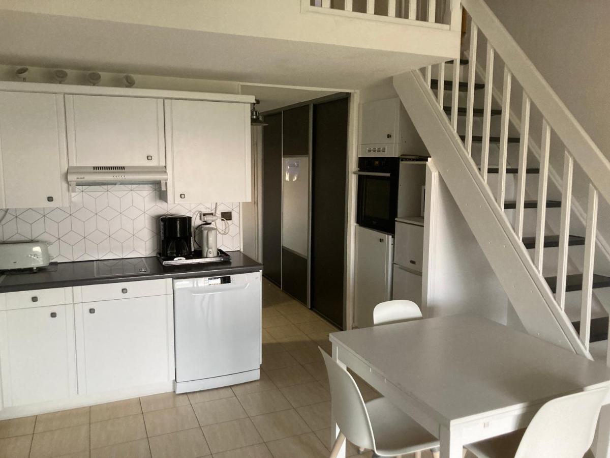 Appartement 2 Chambres Avec Piscine Face A La Mer A La Coudouliere Six-Fours-les-Plages Dış mekan fotoğraf